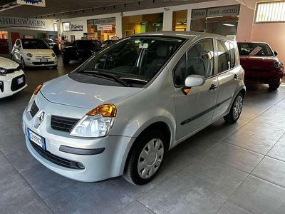 Usata Renault Modus Authentique 75 CV (55 kW) 2006 Argento Monovolume