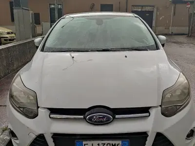 Usata Ford Focus Titanium 115 CV (84 kW) 2011 Bianco Berlina