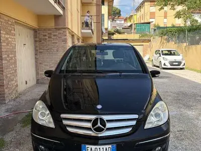 Usata Mercedes B180