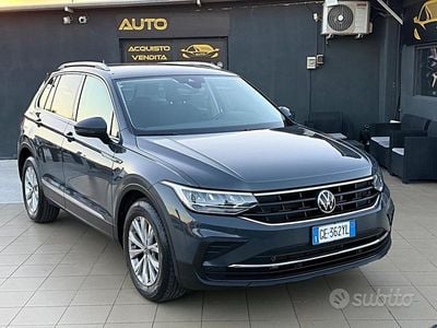 Usata VW Tiguan R-line 150 CV (110 kW) 2021 Grigio SUV