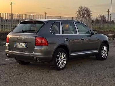Usata Porsche Cayenne 250 CV (183 kW) 2005 Grigio SUV