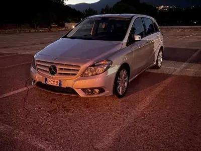 Usata Mercedes B180 Executive 109 CV (80 kW) 2012 Utilitaria