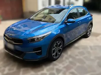 Usata Kia XCeed 160 CV (117 kW) 2021 Blu SUV