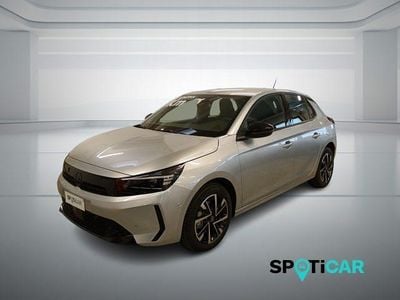Nieuw Opel Corsa 101 PK (74 kW) 2025 Grijs Sedan