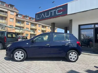 Begagnad Dacia Sandero Ambiance 73 HK (53 kW) 2016 Blå Sedan