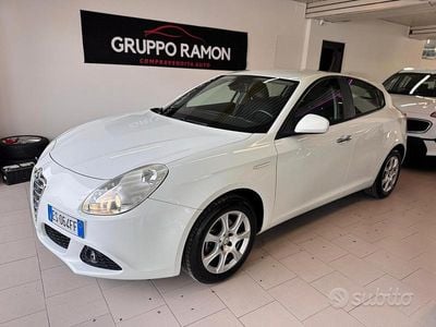 Usata Alfa Romeo Giulietta Veloce 120 CV (88 kW) 2013 Bianco Utilitaria