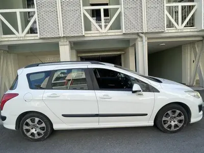 Usata Peugeot 308 SW 98 CV (72 kW) 2011 Bianco Station wagon