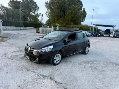 Begagnad Renault Clio IV 72 HK (52 kW) 2014 Svart Sedan
