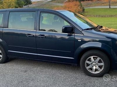 Usata Chrysler Voyager 2009 Blu Monovolume