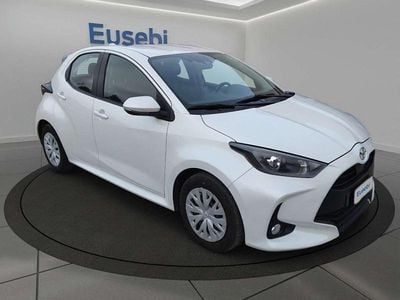 Usata Toyota Yaris Active 72 CV (52 kW) 2022 Bianco Utilitaria