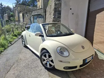 Usata VW New Beetle 101 CV (74 kW) 2005 Utilitaria