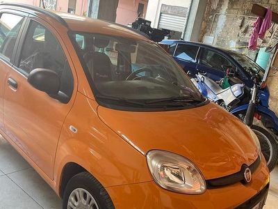 Usata Fiat Panda Lounge 69 CV (50 kW) 2018 Giallo Utilitaria