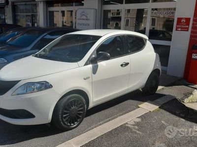 Usata Lancia Ypsilon S 69 CV (50 kW) 2021 Bianco Utilitaria