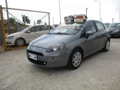 Brugt Fiat Punto 75 HK (55 kW) 2012 Grå Hatchback