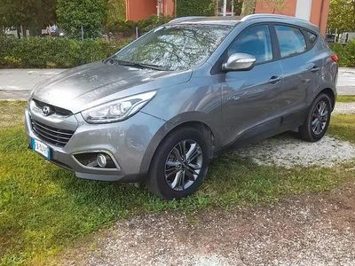 Käytetty Hyundai ix35 116 HP (85 kW) 2015 Harmaa Katumaasturi