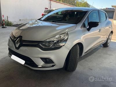 Usata Renault Clio IV 90 CV (66 kW) 2017 Grigio Berlina