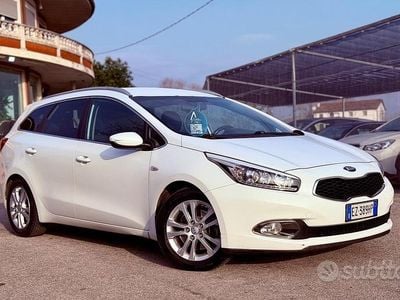 Usata Kia Ceed 128 CV (94 kW) 2015 Bianco Utilitaria