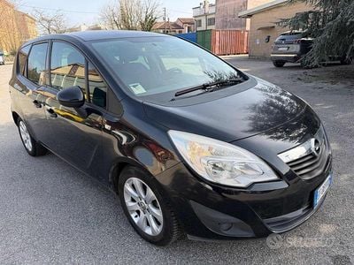 Usata Opel Meriva Cosmo 95 CV (69 kW) 2011 Nero Monovolume