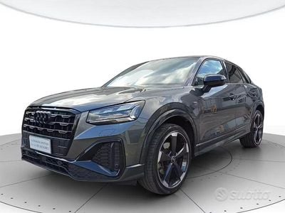 Usata Audi Q2 Ambiente 190 CV (139 kW) 2023 Grigio metallizzato scuro SUV