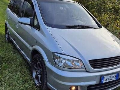 Usata 2005 Opel Zafira Design Edition Monovolume | 3500 € (Cara)