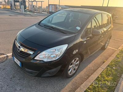 Usata Opel Meriva Cosmo 95 CV (69 kW) 2010 Nero Monovolume