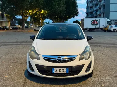 Usata Opel Corsa 86 CV (63 kW) 2014 Bianco Utilitaria