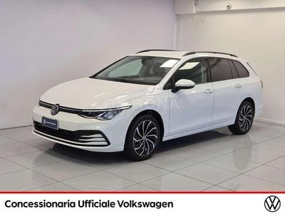 Usata VW Golf VIII Life 131 CV (96 kW) 2022 Bianco Station wagon