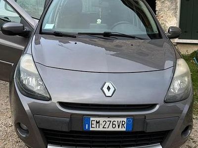 Usata Renault Clio III 75 CV (55 kW) 2012 Grigio Berlina