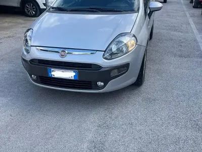 Brugt Fiat Punto Evo S 75 HK (55 kW) 2012 Grå Hatchback