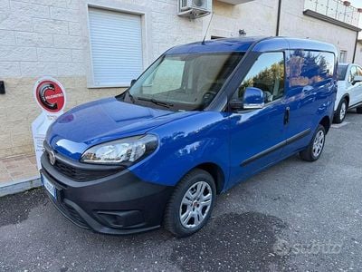 Usata Fiat Doblò Easy 120 CV (88 kW) 2019 Blu Monovolume