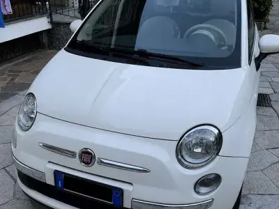 Usata Fiat 500 Lounge 69 CV (50 kW) 2012 Bianco Utilitaria