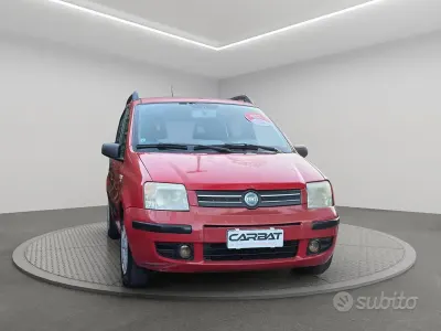 Usata Fiat Panda Emotion 60 CV (44 kW) 2006 Giallo Utilitaria