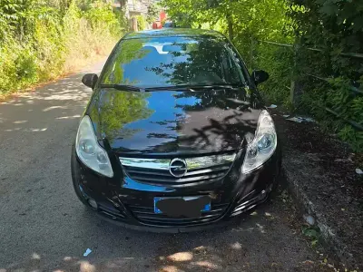 Usata Opel Corsa 90 CV (66 kW) 2009 Nero Utilitaria