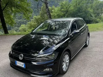 Usata VW Polo R-line 95 CV (69 kW) 2018 Utilitaria
