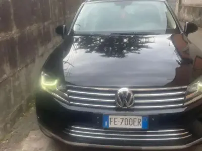 Usata VW Touareg 204 CV (150 kW) 2016 Nero SUV