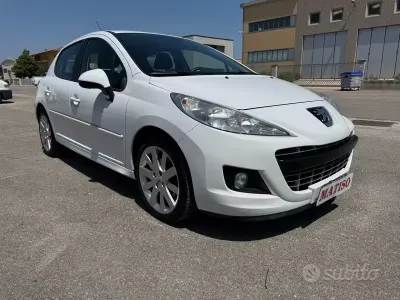 Usata Peugeot 207 156 CV (114 kW) 2011 Bianco Berlina