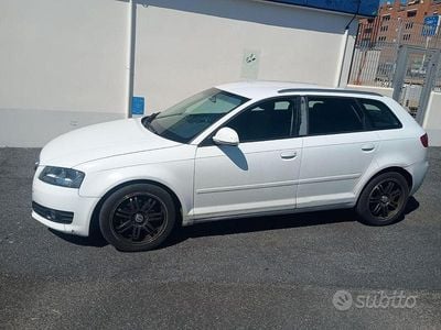 Usata Audi A3 Attraction 105 CV (77 kW) 2009 Bianco Utilitaria