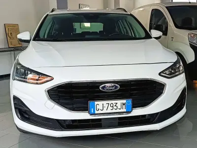 Usata Ford Focus Business Edition 120 CV (88 kW) 2022 Bianco Station wagon