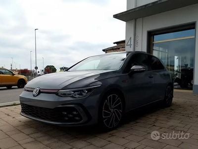Usata VW Golf VIII GTI 265 CV (194 kW) 2023 Grigio Berlina