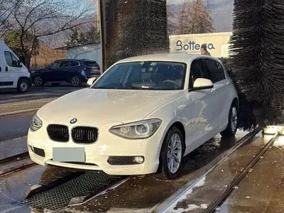 Usata BMW 118 Comfort Edition 143 CV (105 kW) 2014 Bianco Utilitaria