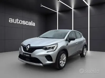 Usata Renault Captur Equilibre 101 CV (74 kW) 2024 Grigio SUV
