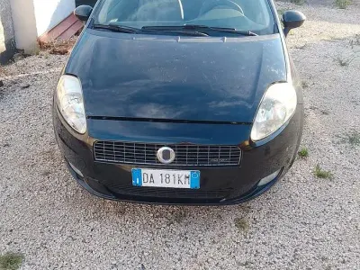 Usata Fiat Grande Punto 90 CV (66 kW) 2006 Nero Utilitaria