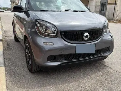 Usata Smart ForFour 90 CV (66 kW) 2018 Grigio Utilitaria