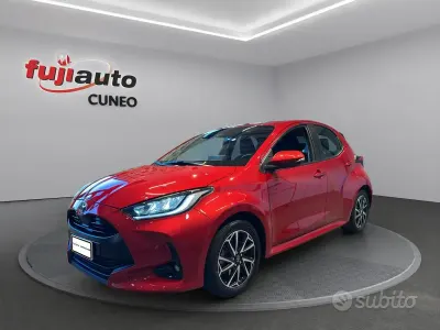 Usata Toyota Yaris Trend 116 CV (85 kW) 2022 Rosso Utilitaria