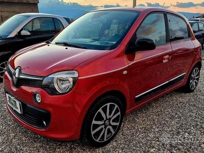 Usata Renault Twingo SE 71 CV (52 kW) 2015 Rosso Utilitaria