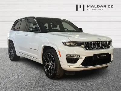 Usata Jeep Grand Cherokee 2023 Bianco gelato / tetto nero lucido SUV