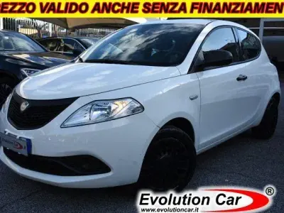 Usata Lancia Ypsilon S 69 CV (50 kW) 2021 Bianco Utilitaria