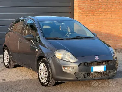 Usata Fiat Punto 75 CV (55 kW) 2015 Grigio Utilitaria