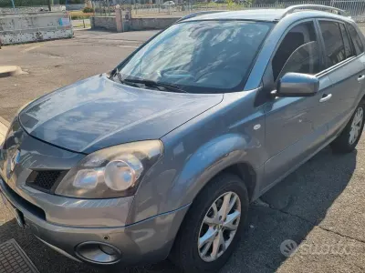 Usata Renault Koleos 175 CV (128 kW) 2009 Grigio SUV