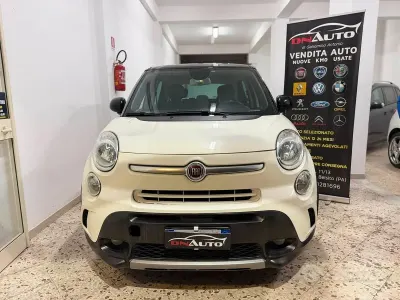 Gebraucht Fiat 500L Trekking 105 PS (77 kW) 2014 Weiß Van / Kleinbus